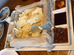 -95号酱骨·一块豆腐(展春园西路店)