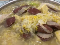 五花肉炖白菜-宝发园名菜馆