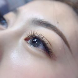 -潮店·虞妃妮轻奢美甲美睫馆