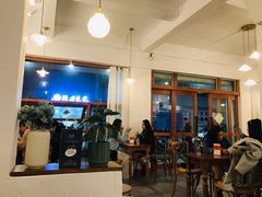 -洛蒂·咖啡与轻食