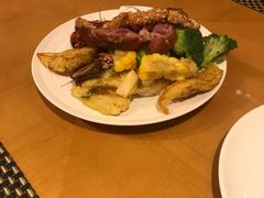 -盛宴标帜西餐厅龙虾.鲍鱼•牛排(重庆喜来登大酒店)