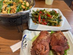-雪乡阁东北农家菜(颛桥约好休闲街店)