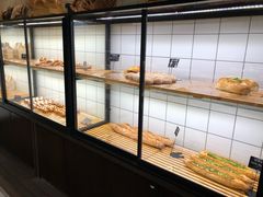 面包甜点陈列柜-81bakery(关山路店)