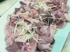 -标记美食新鲜猪杂(兴南大道店)