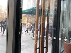 -星巴克臻选(郑州中原万达店)