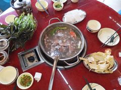-老石黑山羊毛驴肉火锅(金凯广场店)