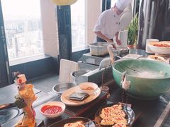 -唐拉雅秀酒店-西锦汇空中BBQ·思创餐厅
