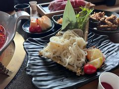 -湊湊火锅·茶憩(南京东路悦荟店)