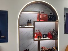 -聚云奢二手奢侈品黄金手表包包回收·中古店(中福城店)