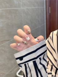 -悦指间美甲美睫
