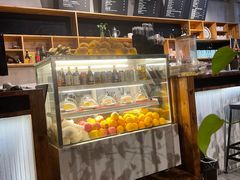 -LEO CAFE