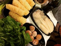 -鲜入围煮花胶鸡海鲜火锅