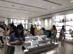 -CHARLES&KEITH(1234space店)