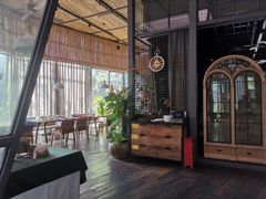 靠窗位-肴约·花园式餐厅(湖里店)
