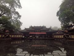 -峨眉山报国寺