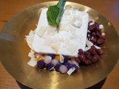 红豆丸子椰椰牛奶冰糕-包整·丝娃娃(一览甲秀楼风景店)