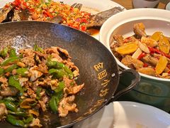 -费大厨辣椒炒肉(万家丽一店)