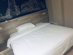 -湛江远扬YOUNG咖啡主题酒店(赤坎老街店)