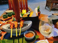 -三亚艾迪逊酒店·海滩烧烤 BARBACOA·现场乐队·浪漫晚餐·烧烤海鲜