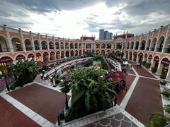 -佛罗伦萨小镇广佛名品奥特莱斯(疏港路店)