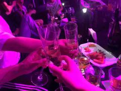 -简奥斯汀·赫本酒吧