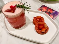 石榴的颜色-théATRE 茶聚场(王府中環店)