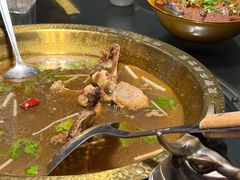 -周老三跷脚牛肉·全牛火锅(非遗传承店)