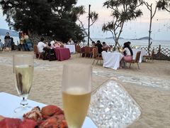 -亚龙湾希尔顿自助餐厅·海鲜·烧烤·沙滩BBQ·现场乐队