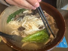 三鲜盖浇米线-刘老头云南过桥米线