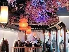 -荷塘秋月·本帮江浙菜(国权路店)