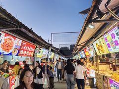 -大学城夜市