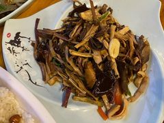什锦山野菜-小厨子私房菜·云南美食店