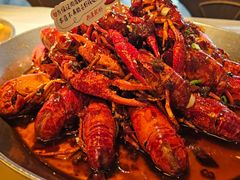 -巴厘龙虾·榜首油焖大虾(音乐学院·沿江酒馆店)