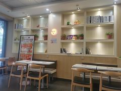大堂-华莱士(长虹大道中段店)
