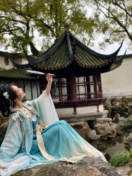 -一揽芳华汉服旗袍体验馆(拙政园店)