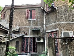 -全家便利店(愚园路六店)