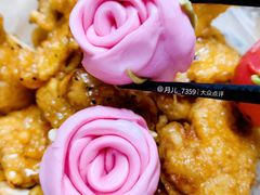 玫瑰花馒头-刘淑芬·活鱼铁锅炖(北京首店)