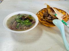 -洪峰浩老北京烧饼夹肉(角门路店)