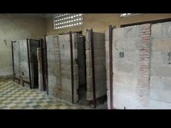 -吐斯廉屠杀博物馆