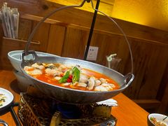 -老滇山寨•云南特色菜•地方菜•民族风情歌舞表演(金碧店)