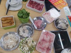 -杨老板·海鲜集市火锅·鲜切牛肉(中防万宝店)