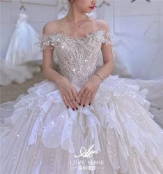 -LOVE SHINE婚纱·红鼎庄龙凤褂·妈妈装定制