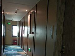 -丽都酒店(湛江吴川第三中学店)