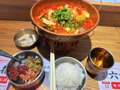 -成都你六姐·牛肉冒菜(上海环宇荟店)