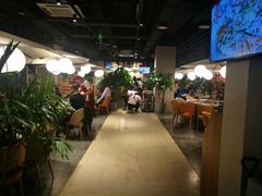 大堂-日进一片海.生腌海鲜火锅.宵夜烧烤(三里屯总店)
