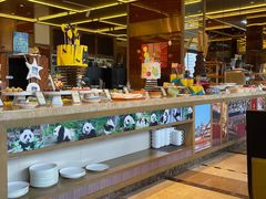 自助取餐区-大中华希尔顿酒店-念自助餐·嗨啤·小龙虾