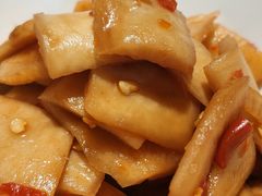 开胃萝卜皮-举炊·寻湘记·新鲜现炒(临平西子国际店)