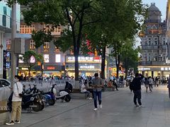 -江城燕子大排档(江汉路步行街店)