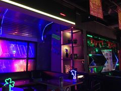 -UP嘻哈酒吧(粉巢店)