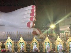 -ခြောက်ထပ်ကြီးရွှေသာလျောင်းဘုရားကြီး